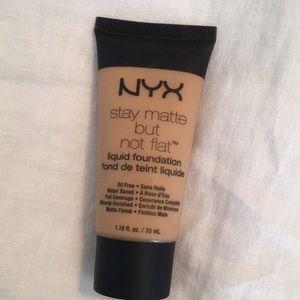 NYX Stay Matte Foundation